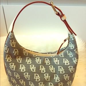 Dooney & Bourke Logo Bucket Hobo bag